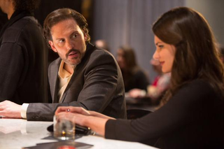 Illustration for article titled An Overly Convoluted Con Turns To Murder on Grimm: Double Date